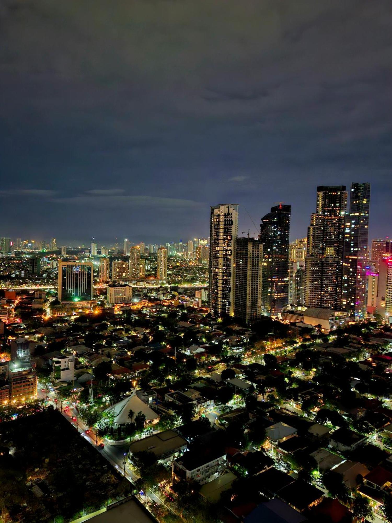 Serene Suite In Jazz Residences Makati City Exterior foto